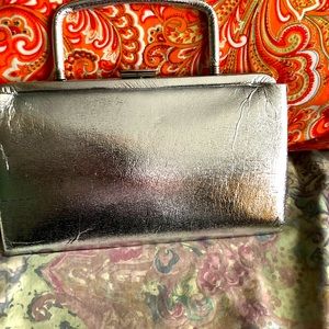 Silver Night Out Clutch w/w/o handle